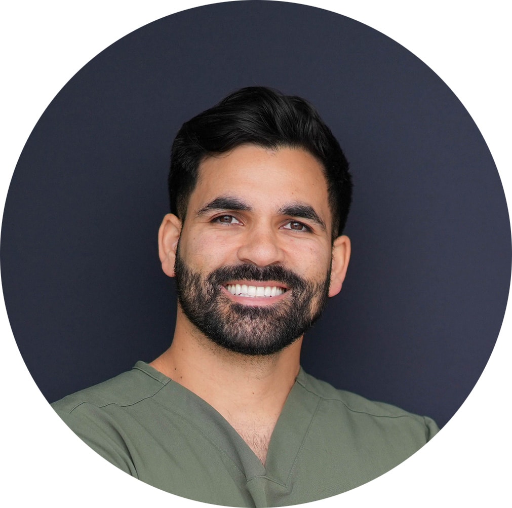 https://theentiresolution.akstudiobiz.com/wp-content/uploads/2026/03/Naweed-Headshot-Website.jpg